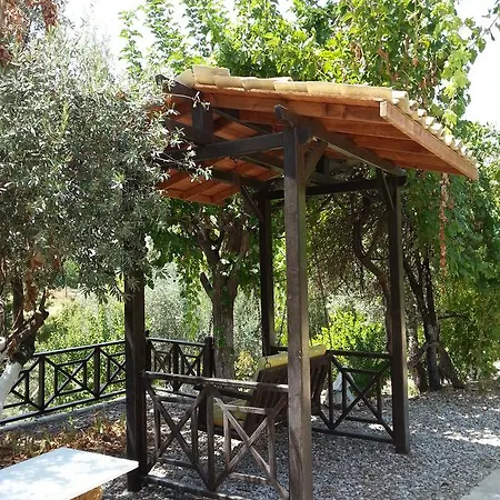 Les Bergeries D'aspendos Bed & Breakfast *